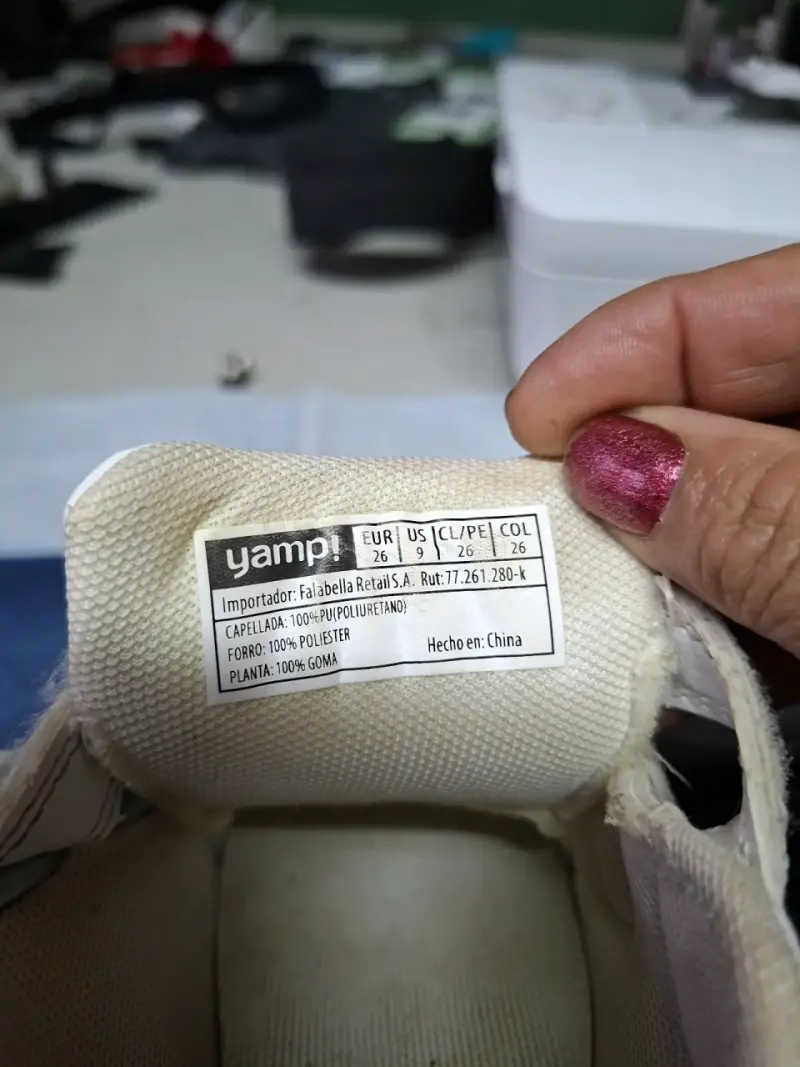 Zapatillas infantiles blancas con velcro - 2