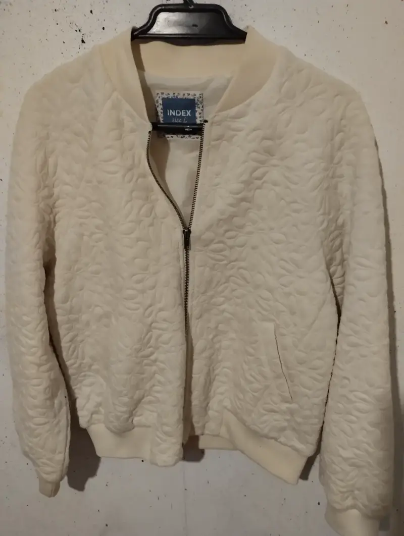 Chaqueta blanca de tela texturizada - 1