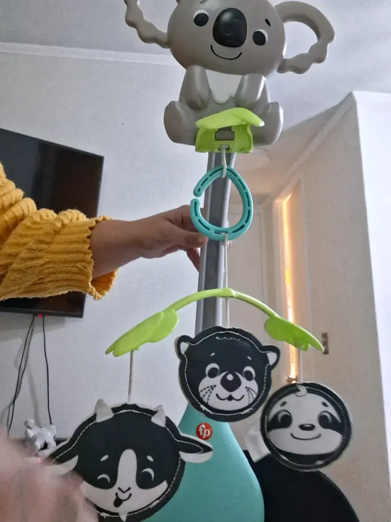 Móvil para cuna koala