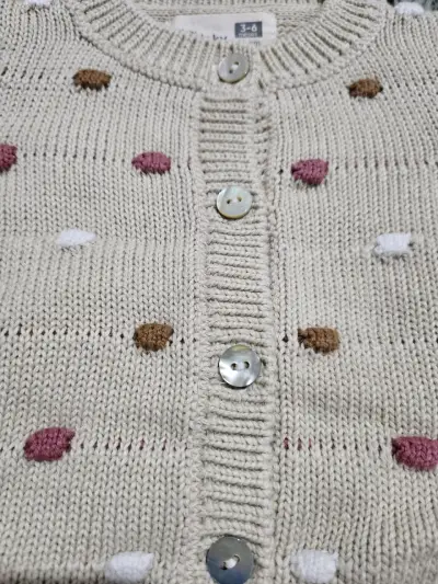Chaleco bebé beige con botones - miniatura 3