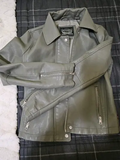 Chaqueta de cuero con tachas - miniatura 6