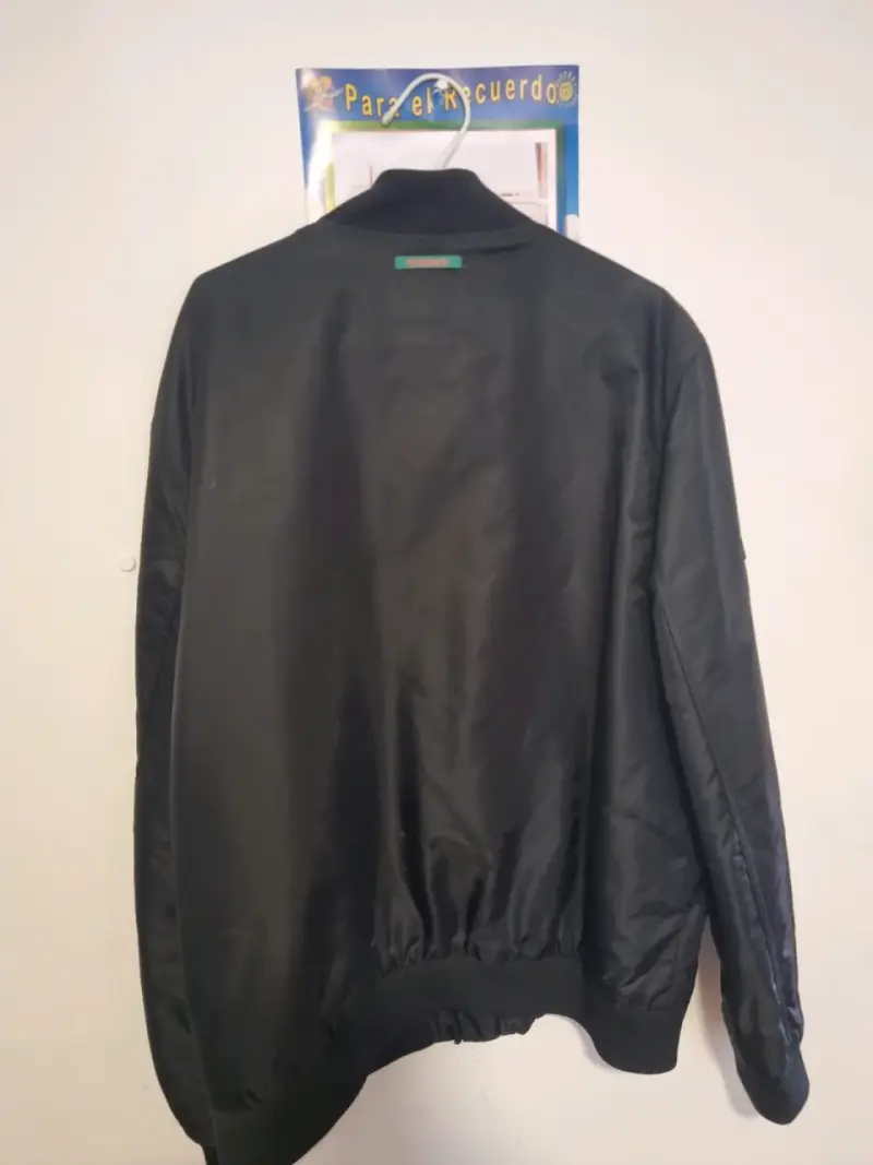 Chaqueta bomber  marquis negra con parches xl - 2