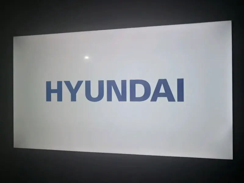 Televisor Hyundai pantalla grande 40" - 3