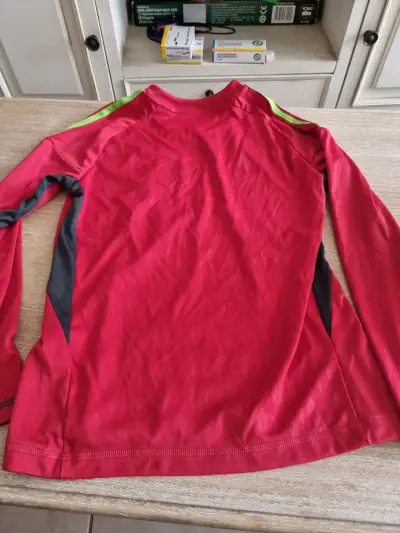 Camiseta deportiva roja Universidad talla 11/12 - miniatura 3