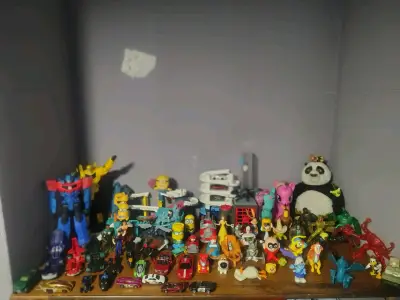 Lote de juguetes variados - miniatura 4