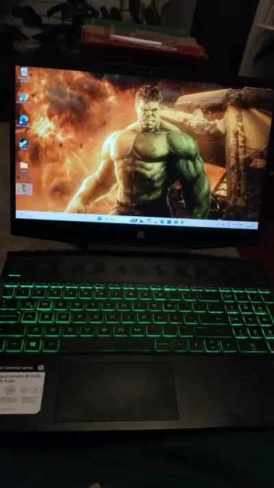 Laptop HP gaming negro - miniatura 1