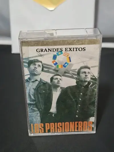 Cassette Los Prisioneros Grandes Éxitos - miniatura 2