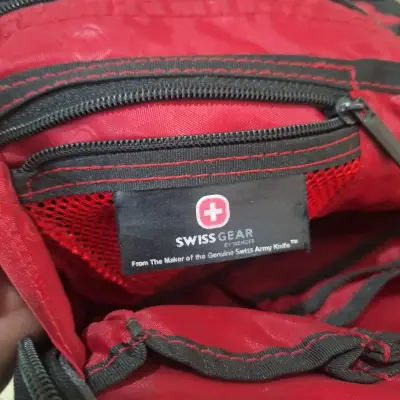 Mochila compacta negra - miniatura 3