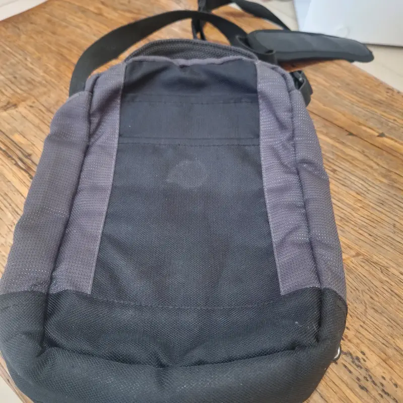 Mochila compacta negra - 4