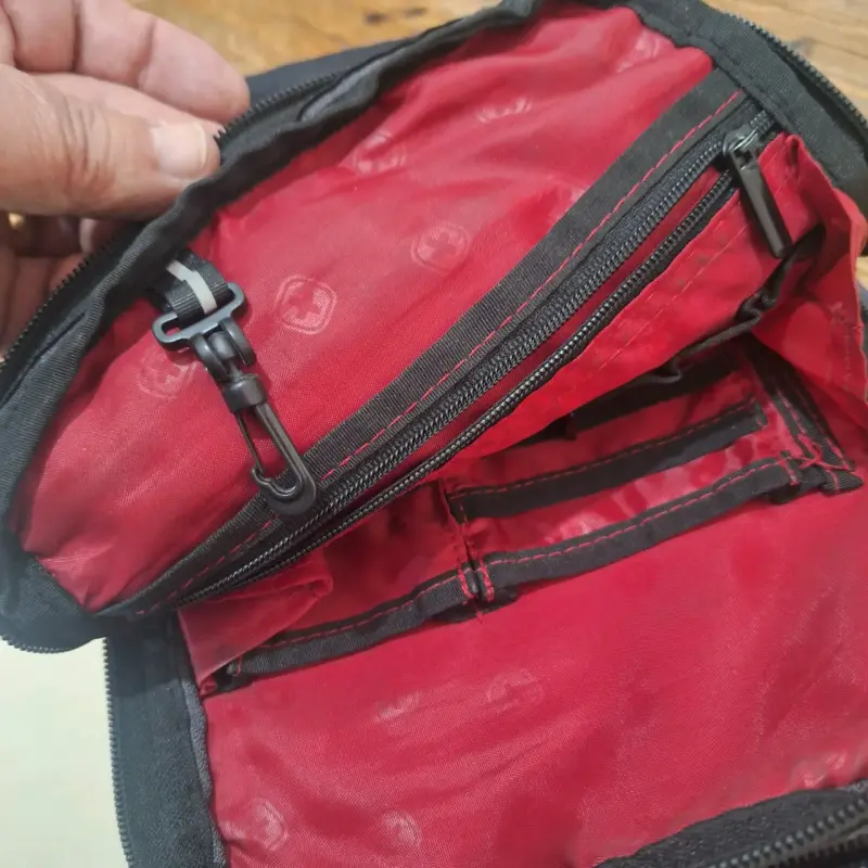 Mochila compacta negra - 5