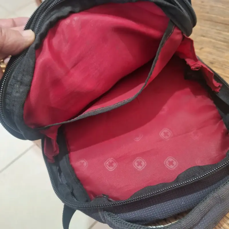 Mochila compacta negra - 6