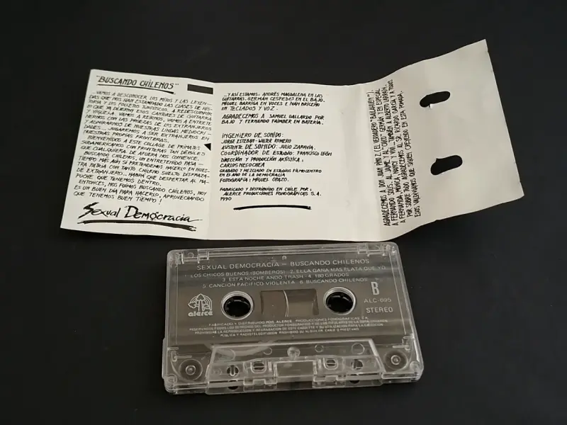 Cassette Sexual Democracia 'Buscando Chilenos' - 3