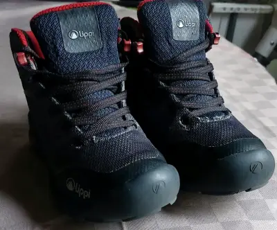 Botas trekking negras y rojas lippi - miniatura 4
