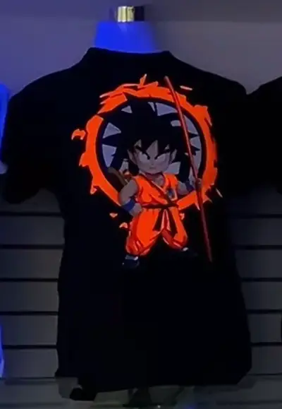 Polera negra goku flúor - miniatura 1