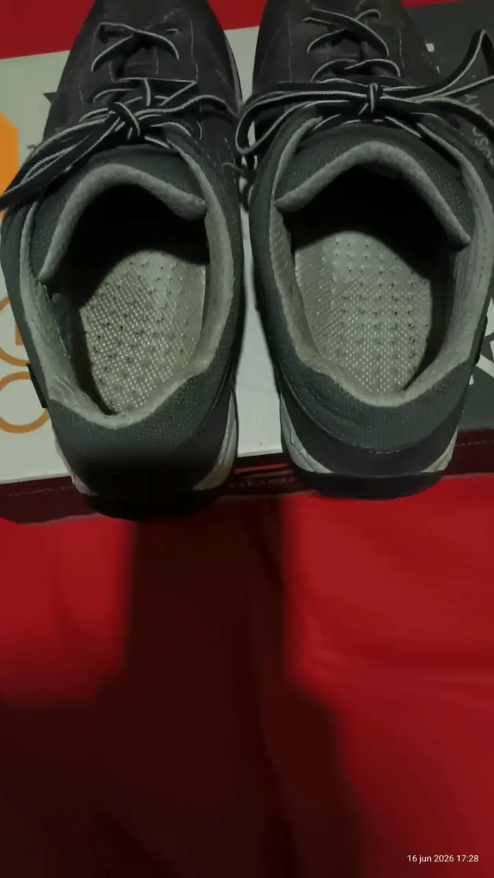 Zapatillas deportivas negras - 2
