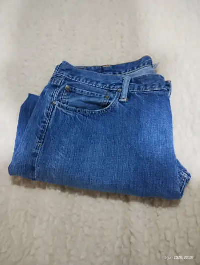 Jeans azules clásicos - miniatura 4