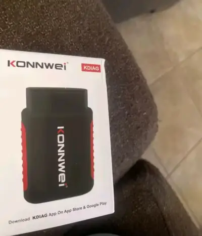 Escáner OBDII Konnwei para autos - miniatura 4
