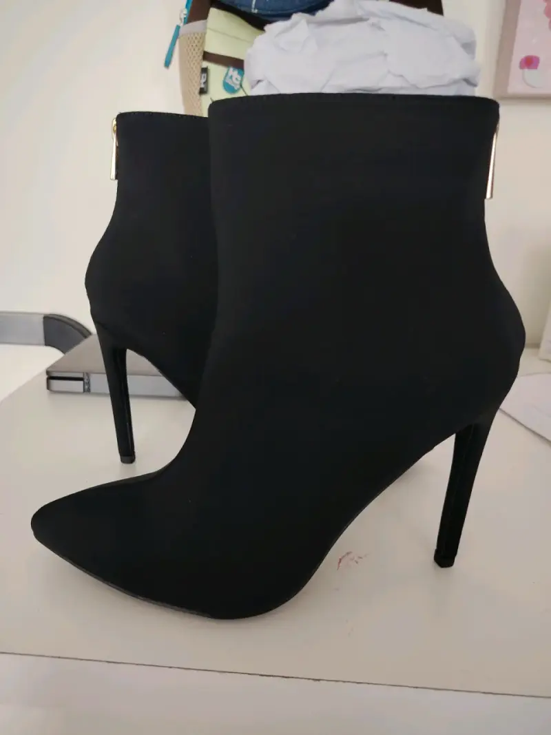 Ropa y botas - 3