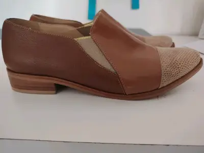 Ropa y botas - miniatura 6