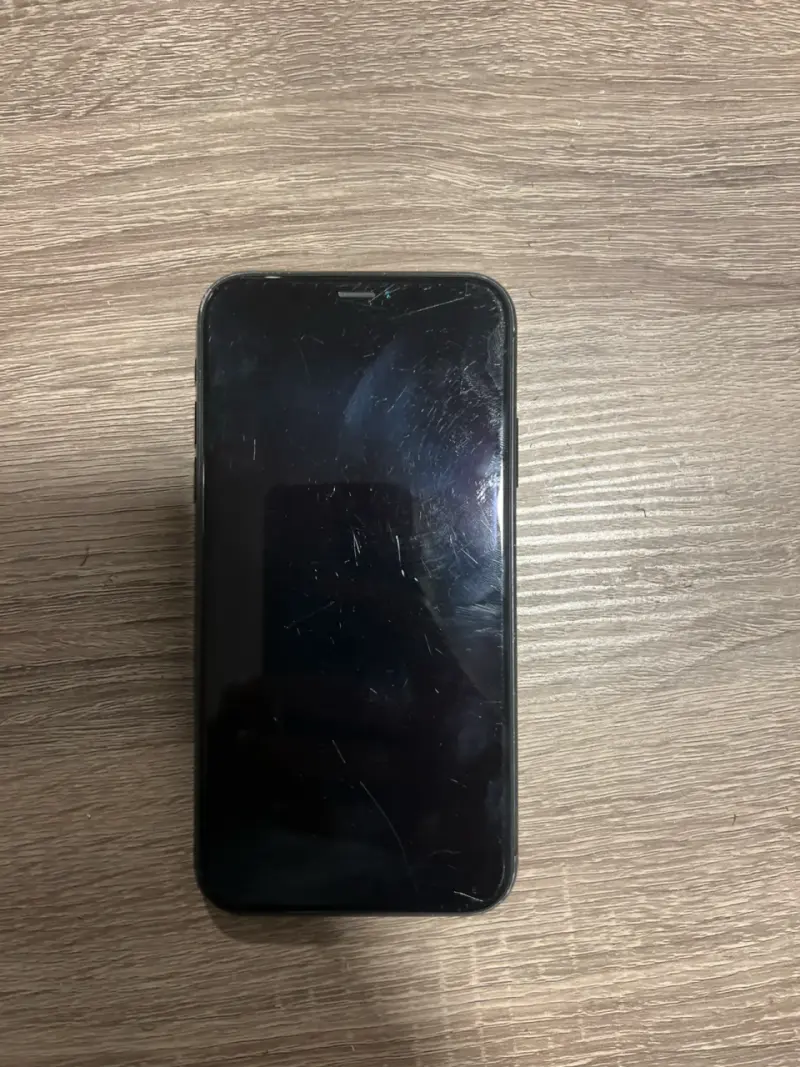 iPhone XR usado - 1