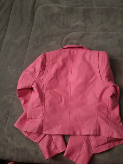 Chaqueta rosada de cuero sintético - miniatura 4