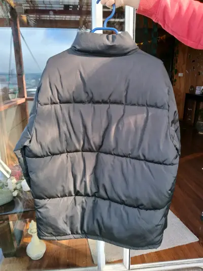 Chaqueta pluma negra - miniatura 3