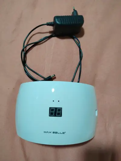 Lámpara UV para uñas Max Belle - miniatura 2