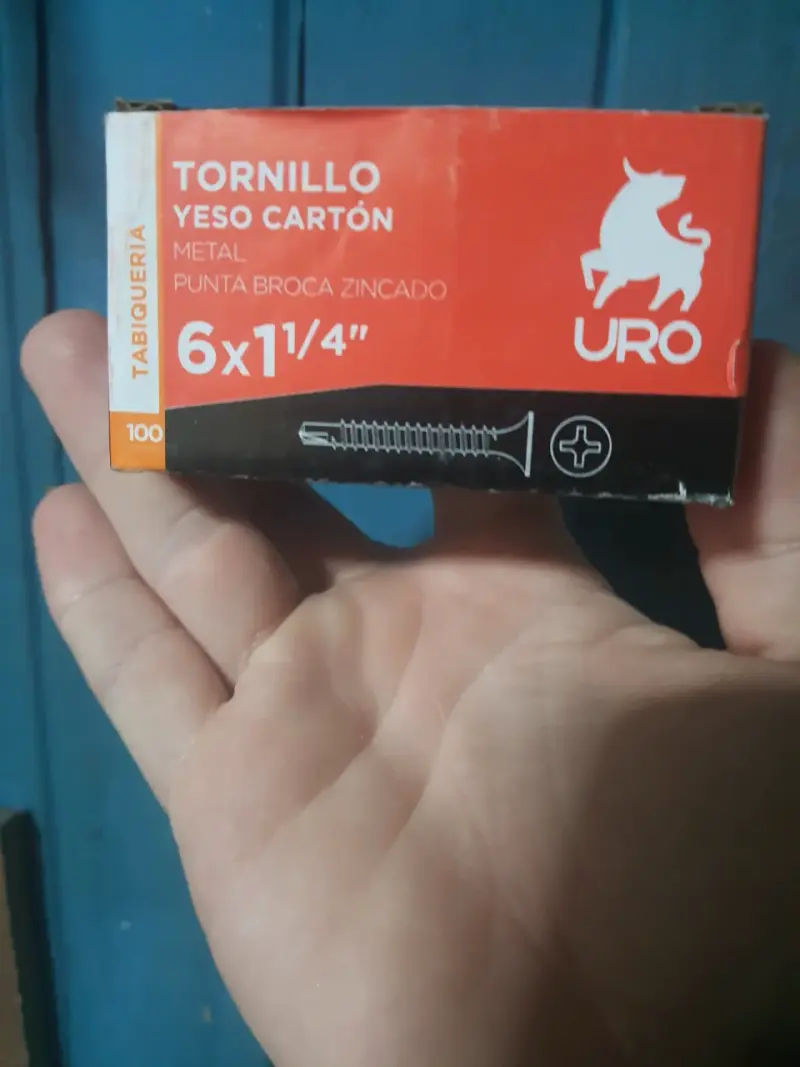 Caja de tornillos yeso cartón