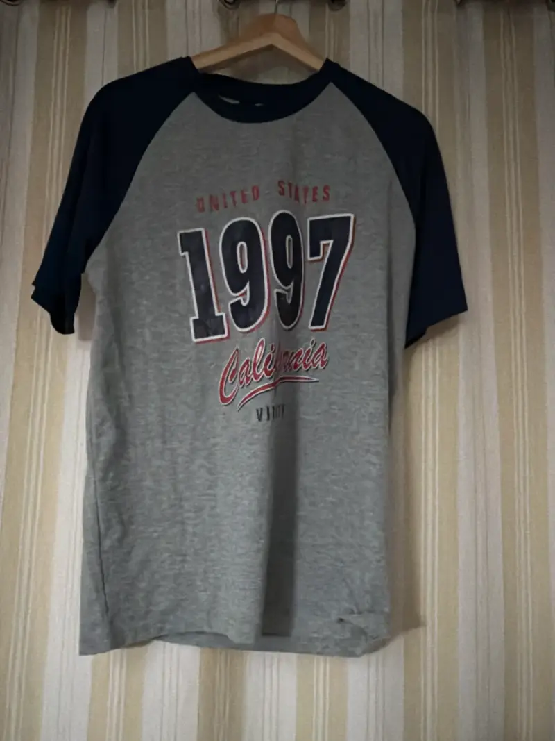 Polera gris United States 1997 - 1