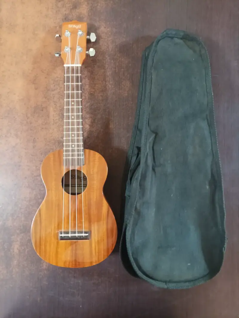 Ukelele Stagg Modelo US100