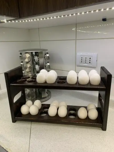 Soporte de huevos de madera - miniatura 2