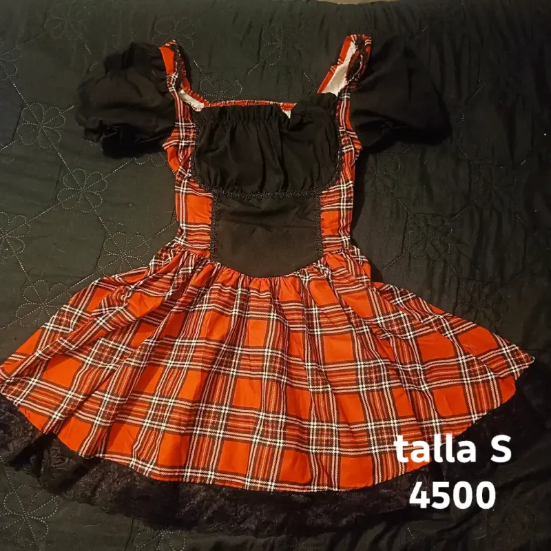 Vestido escocés rojo y negro
