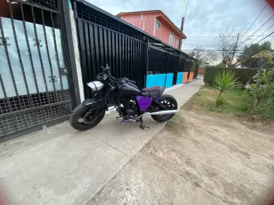 Motocicleta negra usada - miniatura 3