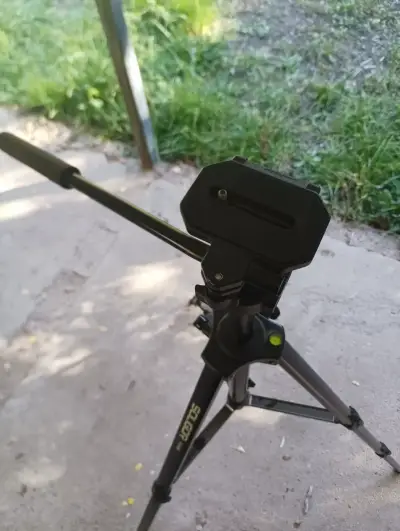 Trípode Soligor Modelo VT-6006 - miniatura 3