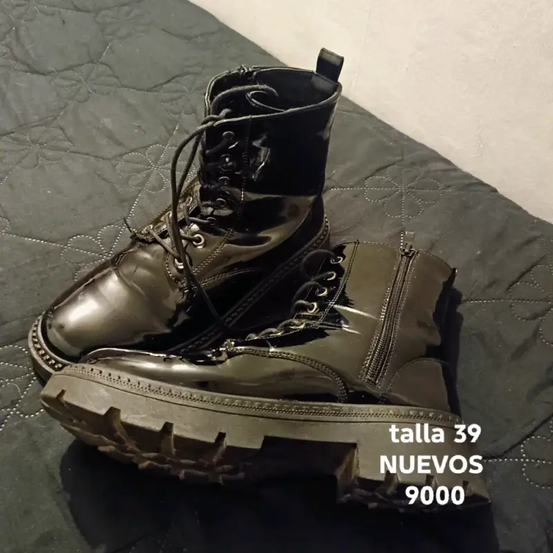 CONVERSABLE, Bototos negros nuevos talla 39