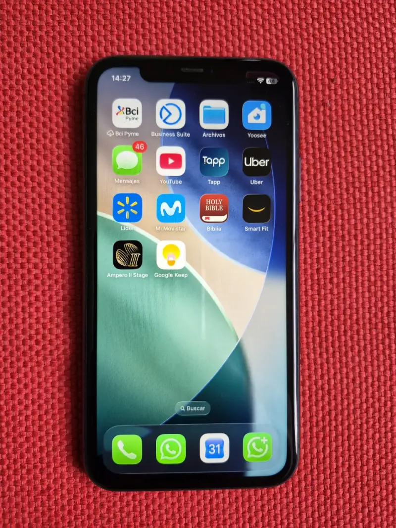 iPhone 11 64GB - 1