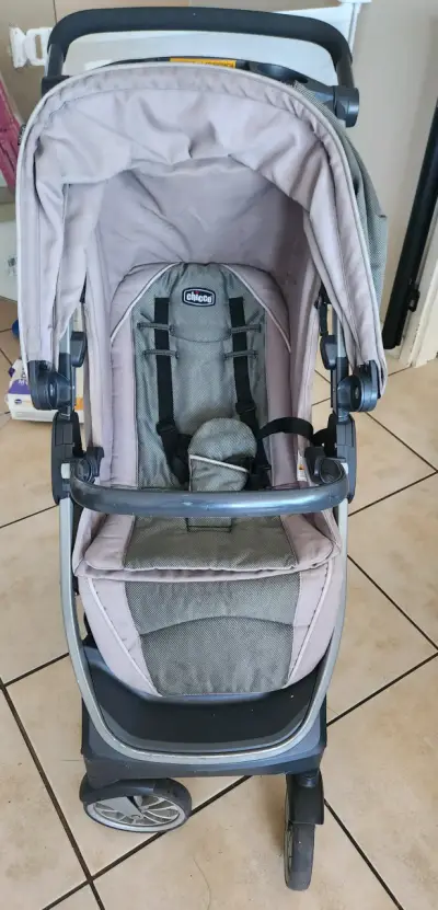 Coche de bebé marca Chicco - miniatura 1