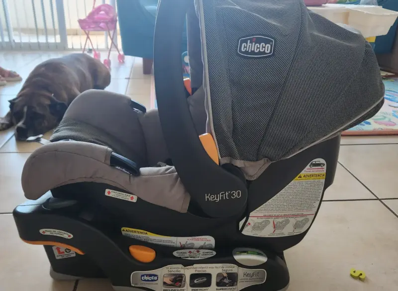 Coche de bebé marca Chicco - 4