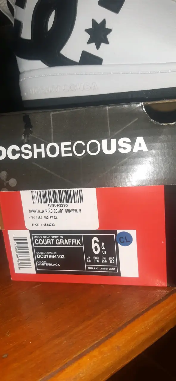 Zapatillas DC blancas  como nuevas - 3