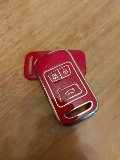 Carcasa llave auto roja - miniatura 1