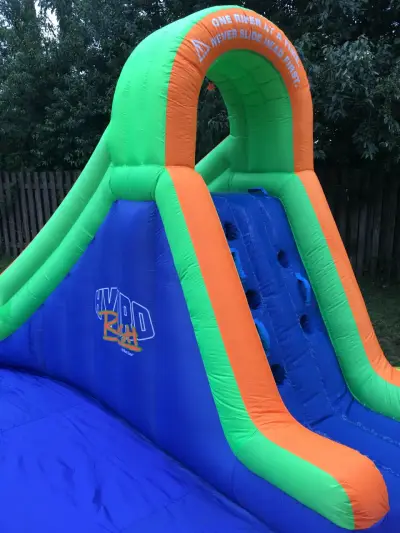 Tobogán inflable Hydro Rush - miniatura 4