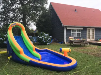 Tobogán inflable Hydro Rush - miniatura 5