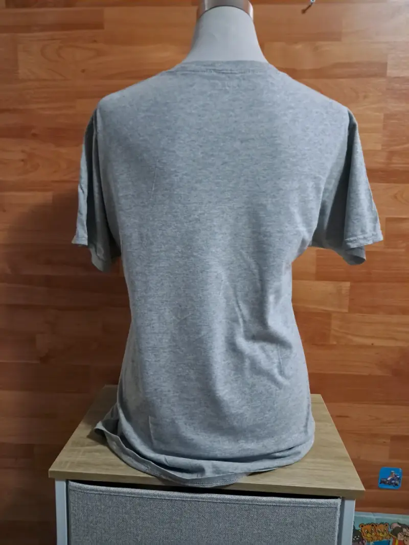 Polera gris con diseño Popeye - 2
