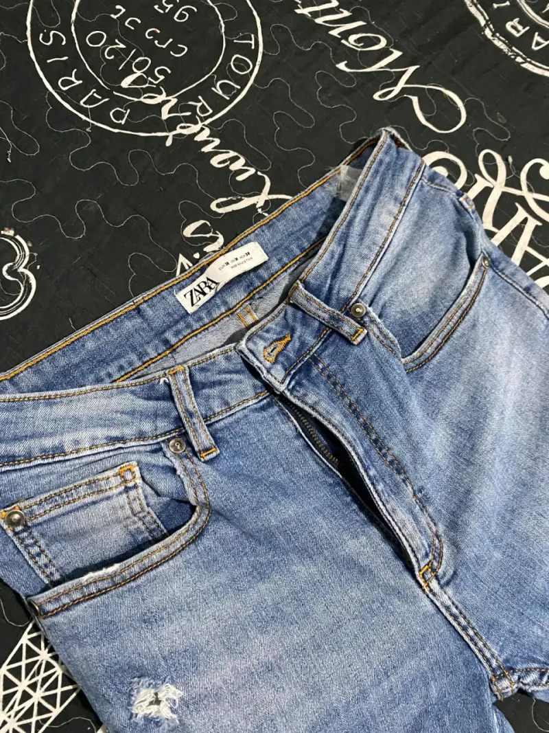 Jeans azul de mezclilla de marca - 2