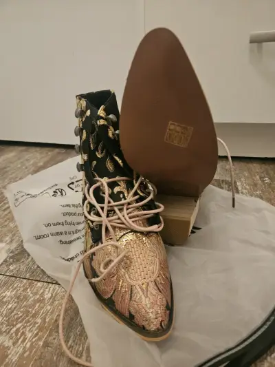 Botines bordados negros y dorados - miniatura 6