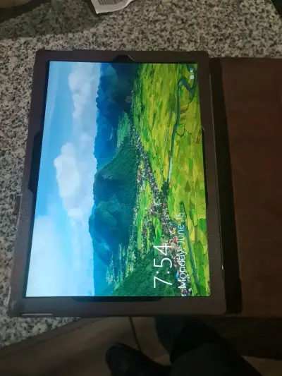Tablet  Microsoft Surface pro 5 Windows con funda - miniatura 1