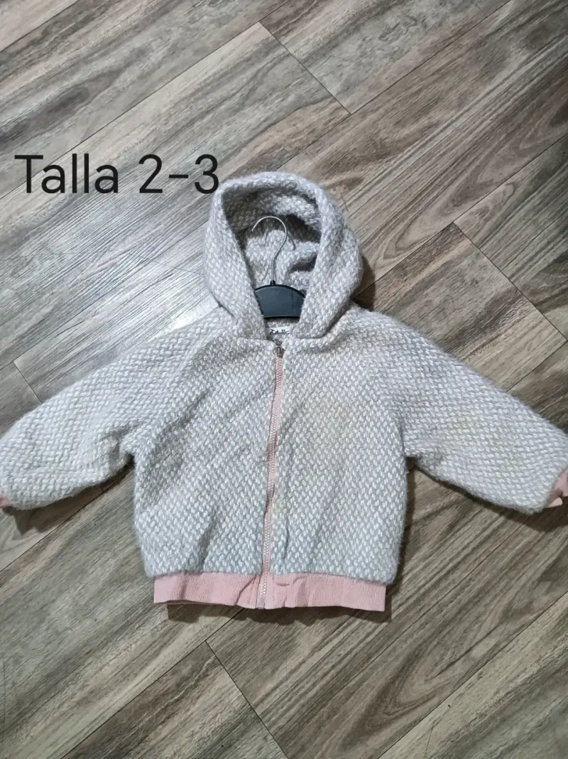 Chaqueta infantil con capucha