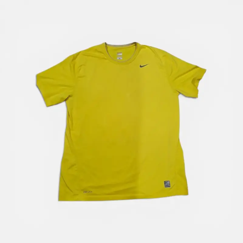 Polera amarilla Nike deportiva