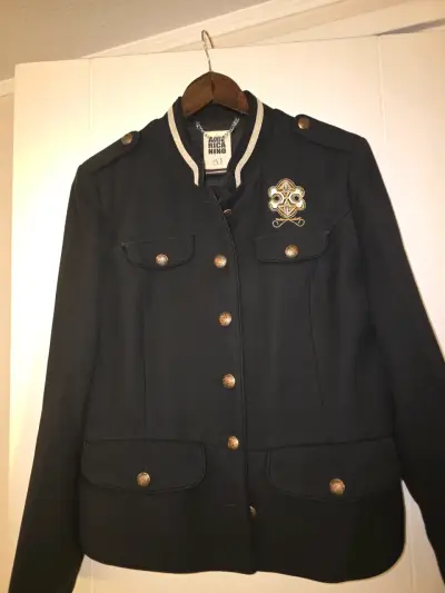 Chaqueta militar negra con broches - miniatura 1