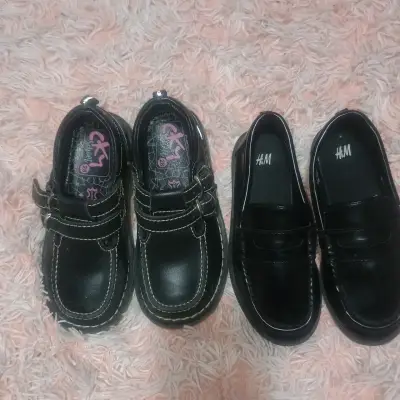 Zapatos escolares negros para niños - miniatura 1